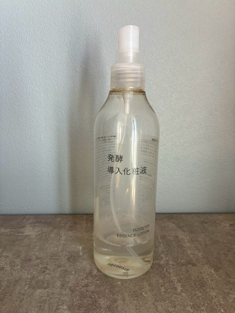 無印良品 発酵導入化粧液にスプレーヘッドを付けた使用中ボトル